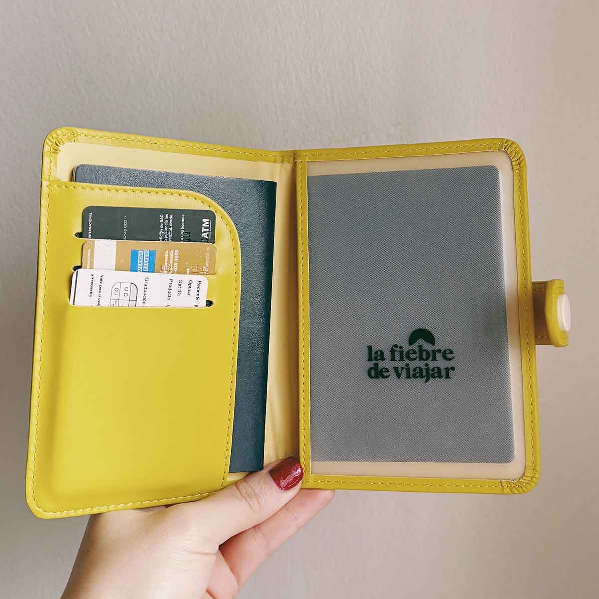 Porta Pasaporte